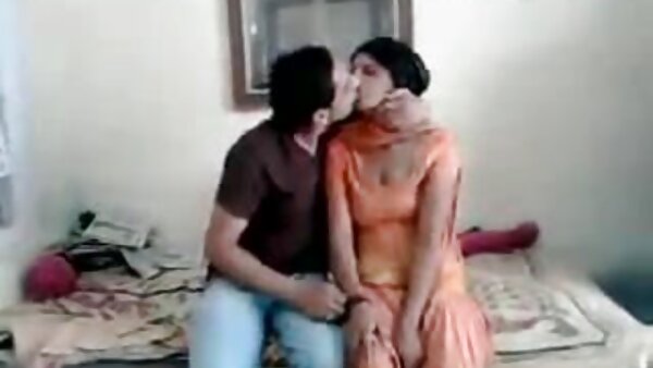 الإغواء الحسي مع سكس محارم اجنبية كامي كاي وصديقتها