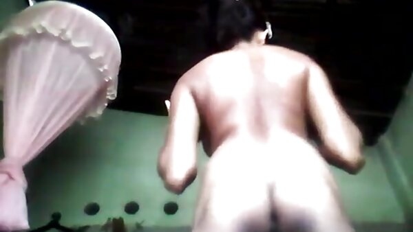 امرأة سمراء شجاعة ورهيبة مع ضخمة الثدي ركوب فيلم سكس المحارم ديك بحماس